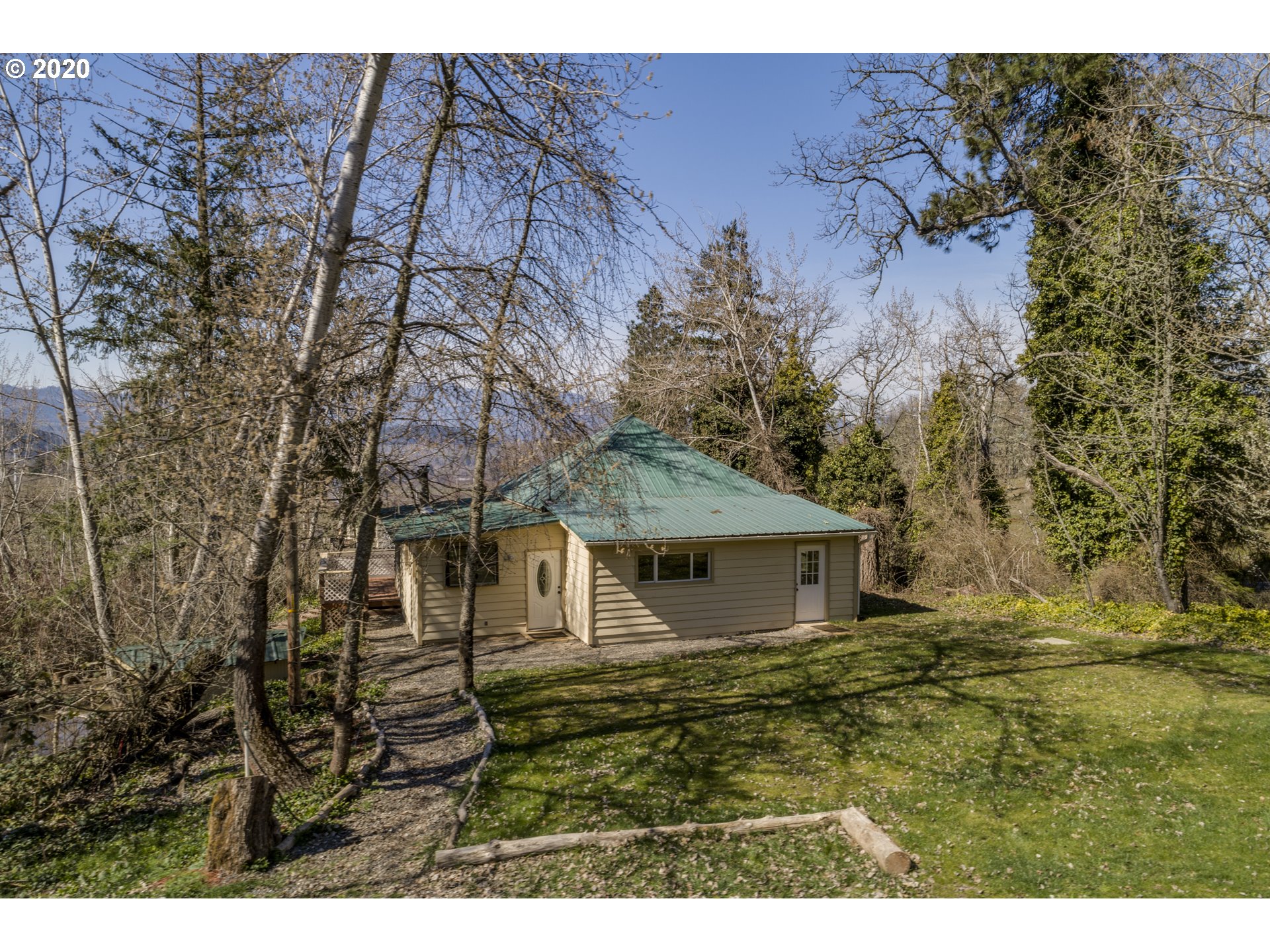 3235 Fir Mountain Road Hood River, OR 97031 - Photo 23 of 32 Gallery Image 23