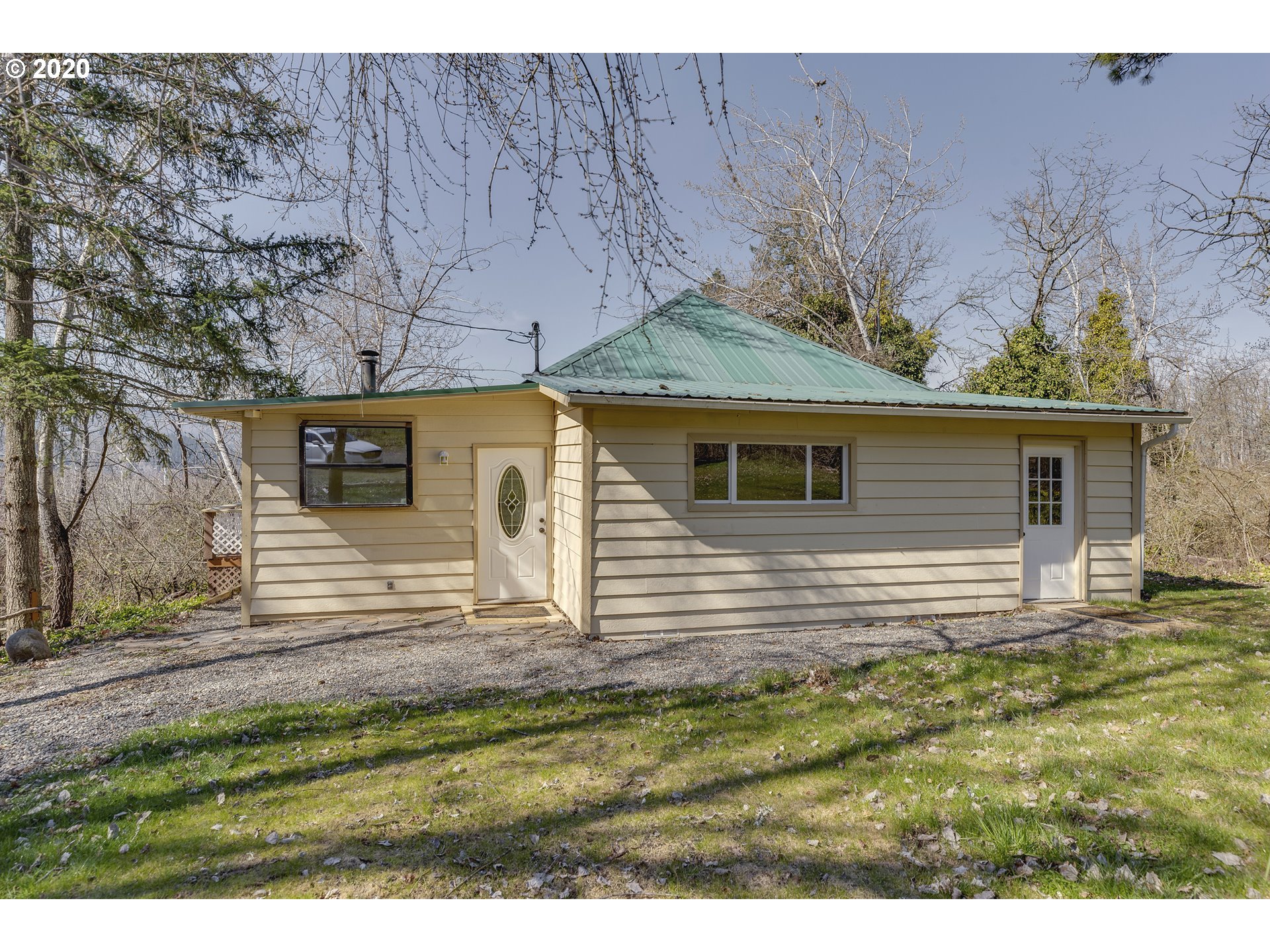 3235 Fir Mountain Road Hood River, OR 97031 - Photo 6 of 32 Gallery Image 6