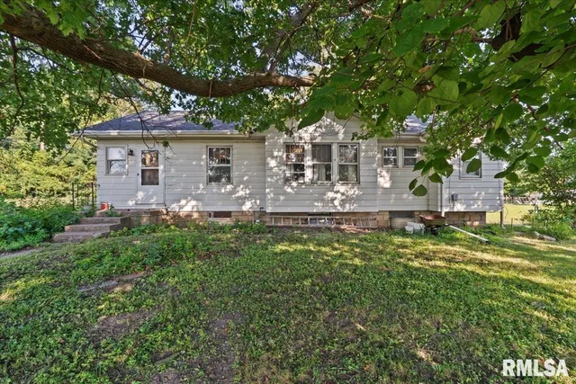 $169,000 | 3302 38th Avenue, Moline, IL 61265