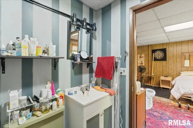 $169,000 | 3302 38th Avenue, Moline, IL 61265