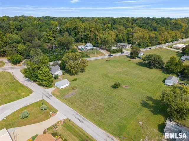 $169,000 | 3302 38th Avenue, Moline, IL 61265