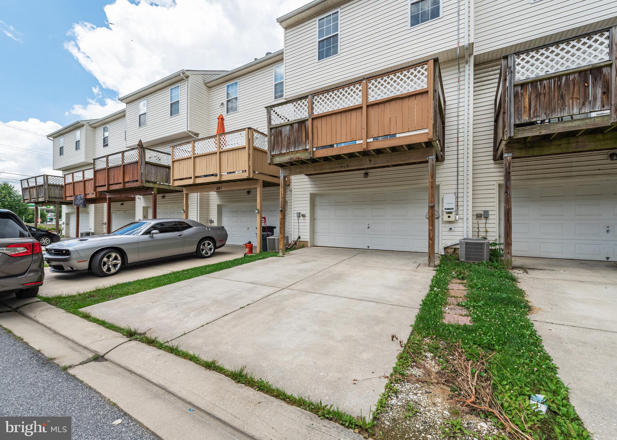 809 Middle River Road Baltimore, MD 21220 - Photo 3 of 30