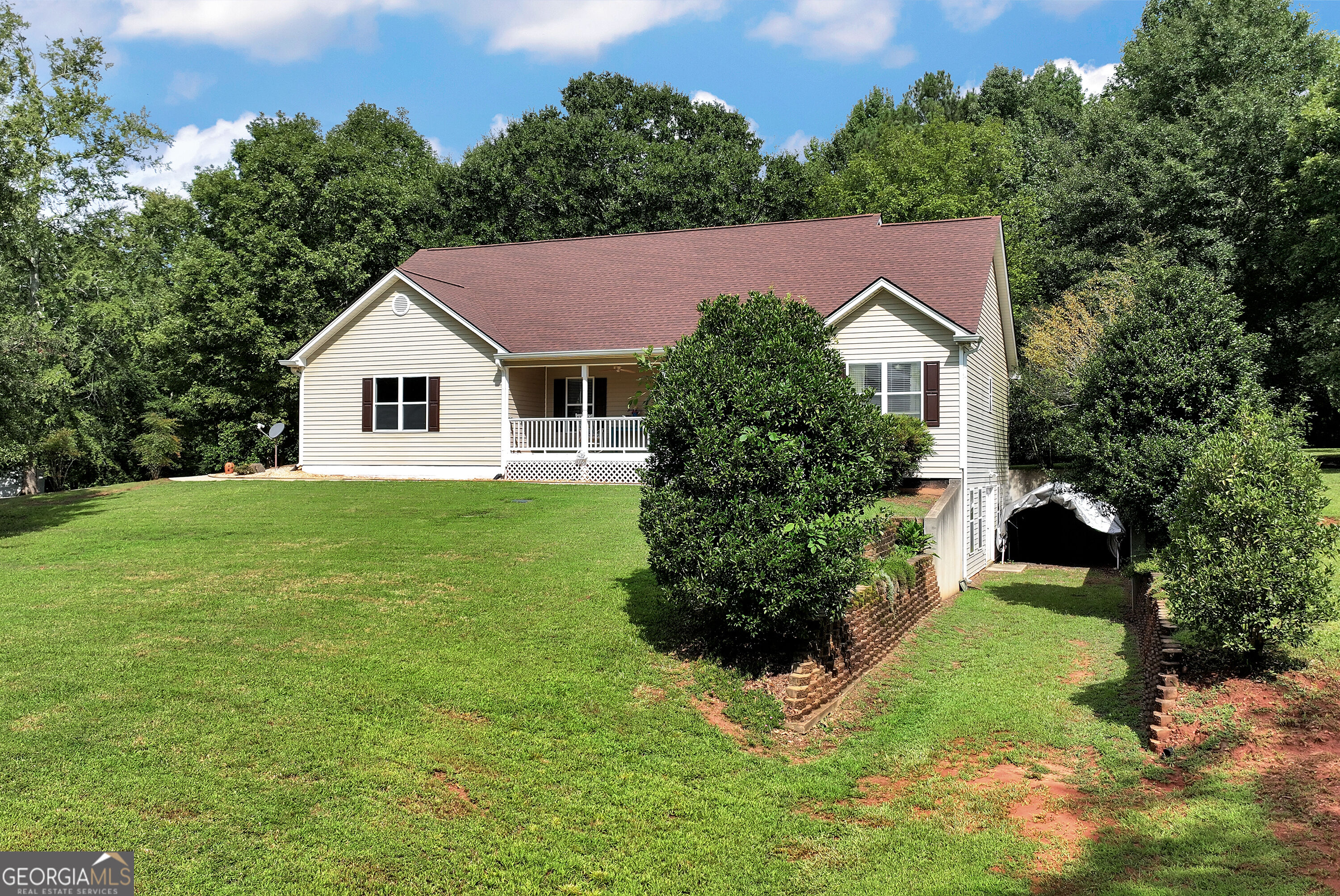 817 Bluejay Way Winder, GA 30680 - Photo 3 of 69 Gallery Image 3