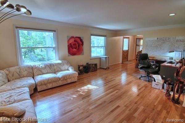 4173 Fieldbrook Road West Bloomfield, MI 48323 - Photo 3 of 32 Living Room
