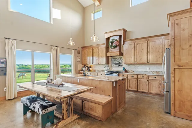 $1,800,000 | 3200 State Highway 75 North, Buffalo, TX 75831