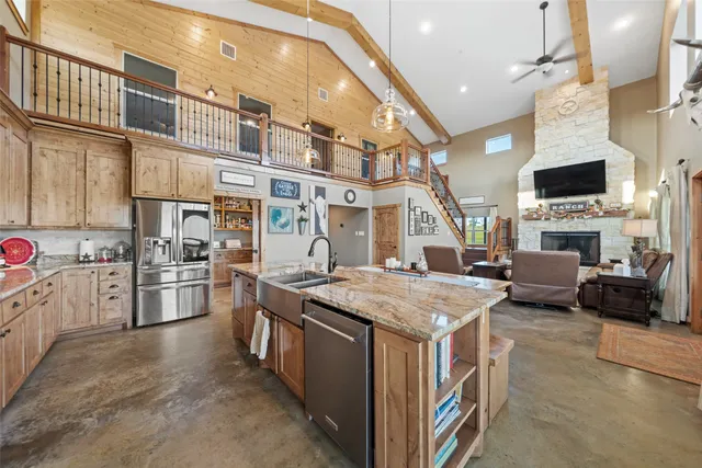 $1,800,000 | 3200 State Highway 75 North, Buffalo, TX 75831