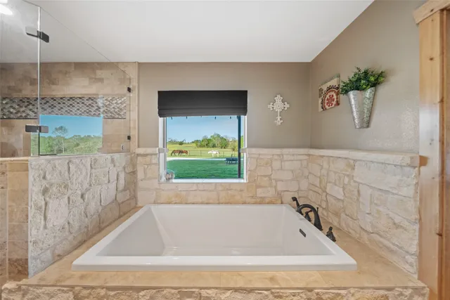 $1,800,000 | 3200 State Highway 75 North, Buffalo, TX 75831