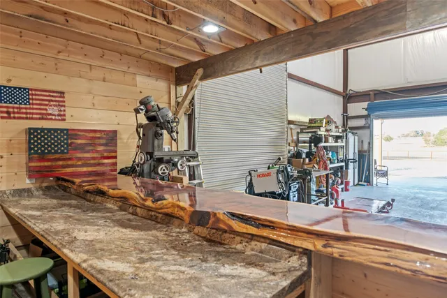 $1,800,000 | 3200 State Highway 75 North, Buffalo, TX 75831