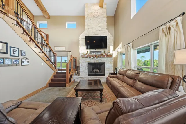 $1,800,000 | 3200 State Highway 75 North, Buffalo, TX 75831