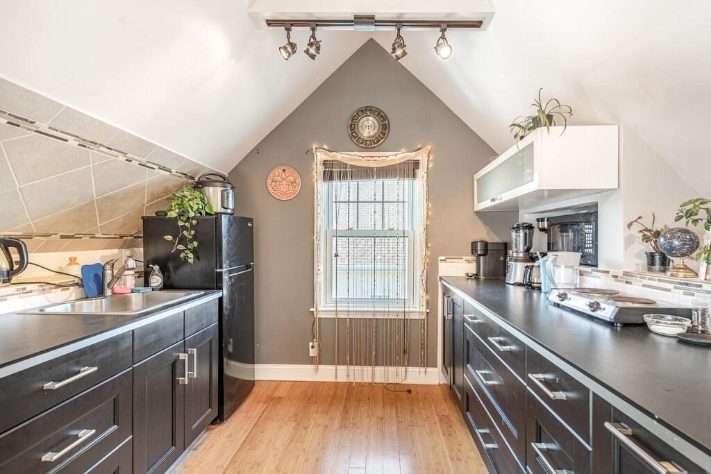 39 Melvin Street Wakefield, MA 01880 - Photo 12 of 29