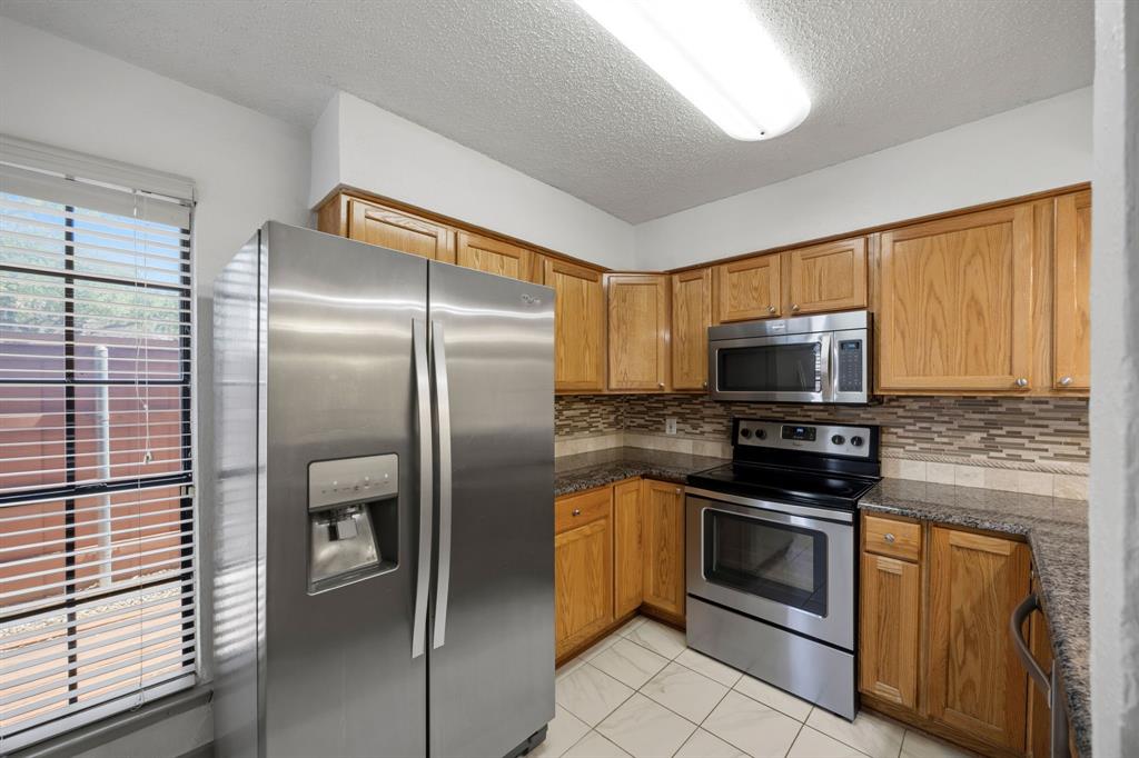 4241 Madera Road, Unit 4 Irving, TX 75038 - Photo 14 of 37