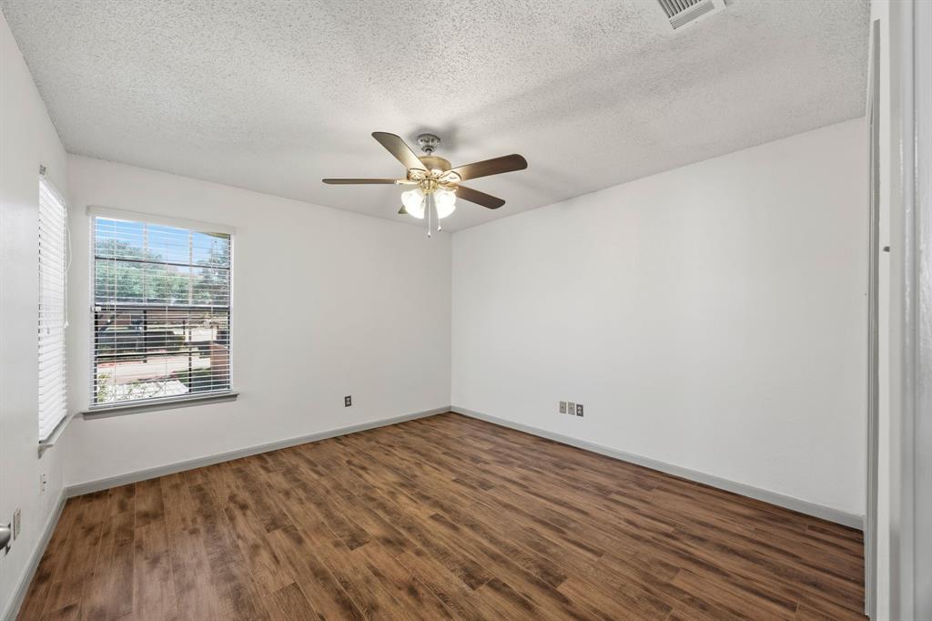 4241 Madera Road, Unit 4 Irving, TX 75038 - Photo 17 of 37