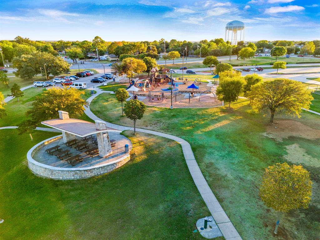 4241 Madera Road, Unit 4 Irving, TX 75038 - Photo 32 of 37 Victoria Park