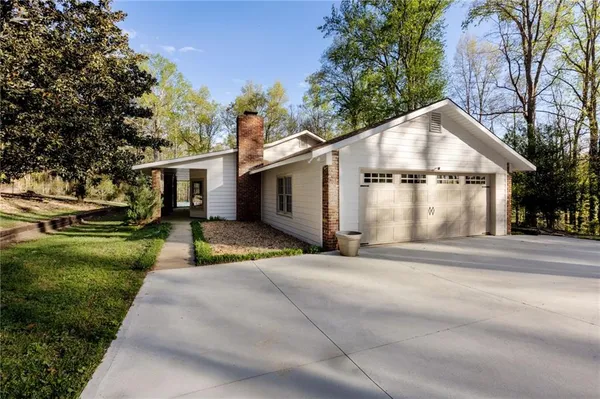 $675,000 | 143 Swanson Road, Fayetteville, GA 30214