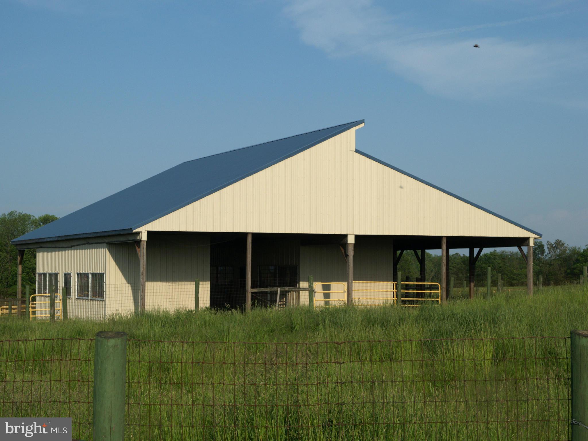 14980 Limestone School Road Leesburg, VA 20176 - Photo 23 of 30 Legacy Barn - Side