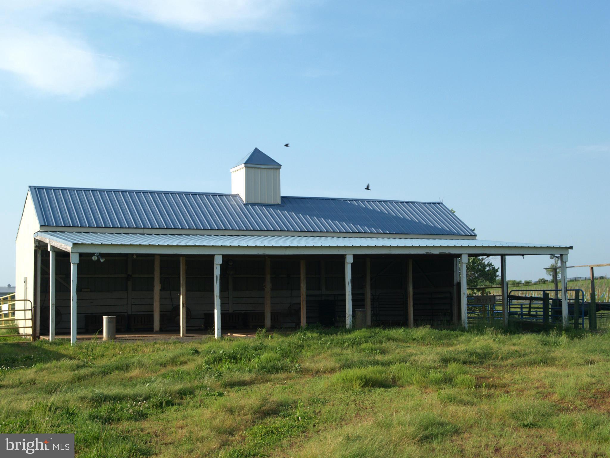 14980 Limestone School Road Leesburg, VA 20176 - Photo 25 of 30 Pluto Barn - Front