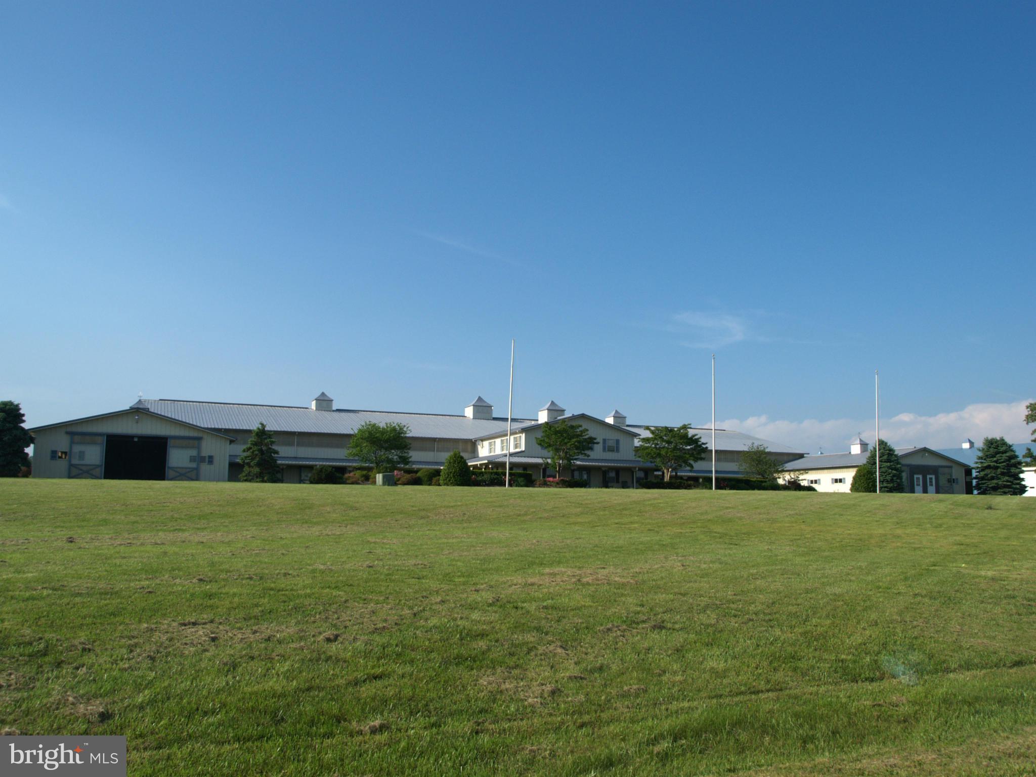 14980 Limestone School Road Leesburg, VA 20176 - Photo 6 of 30 Main Arena Barn - Front
