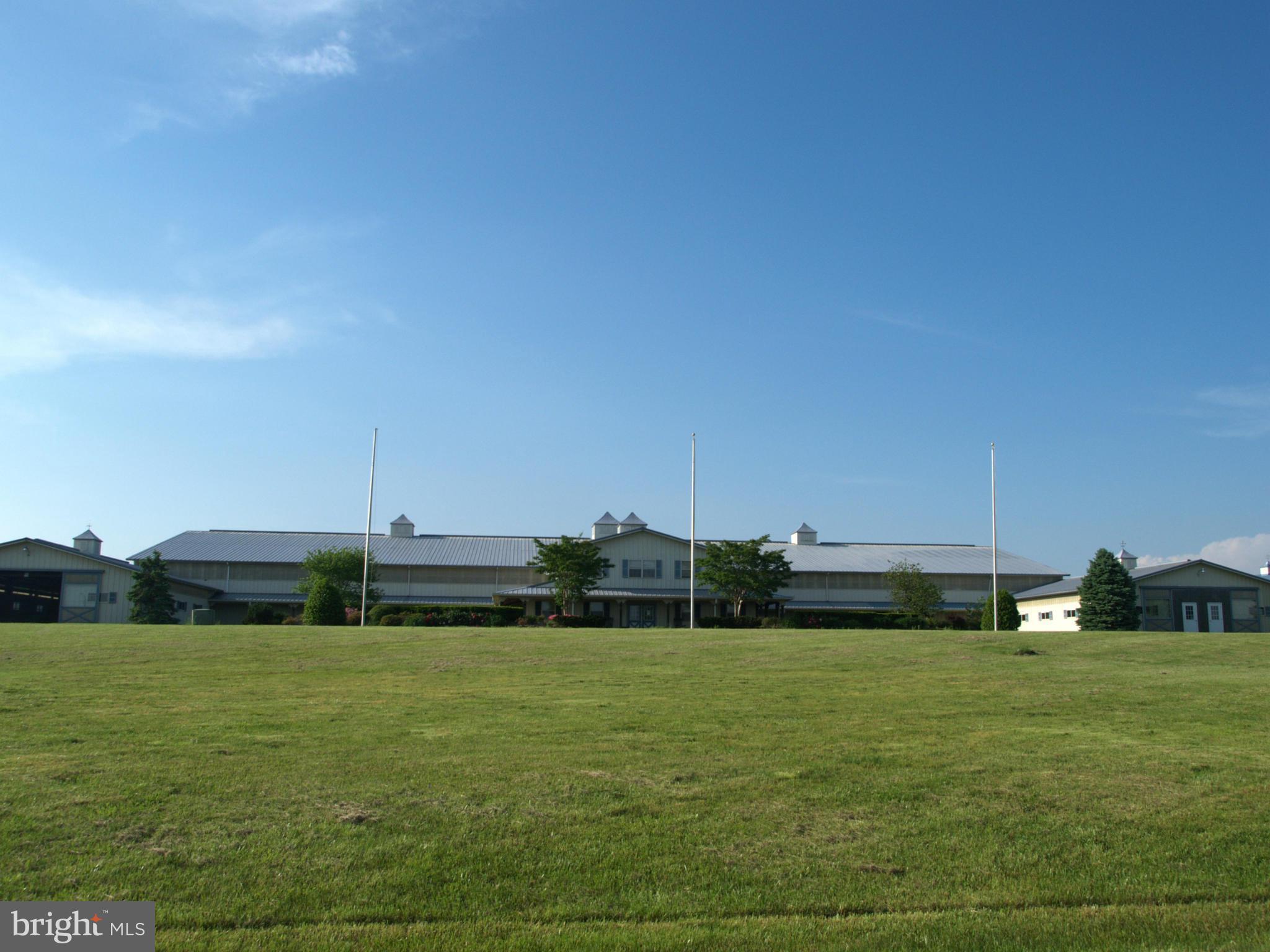 14980 Limestone School Road Leesburg, VA 20176 - Photo 7 of 30 Main Arena Barn - Front
