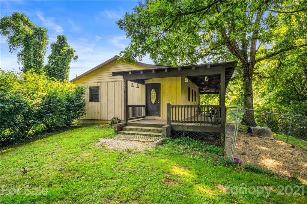 428 Slick Rock Road Hendersonville, NC 28792 - Photo 1 of 38 Gallery Image 1