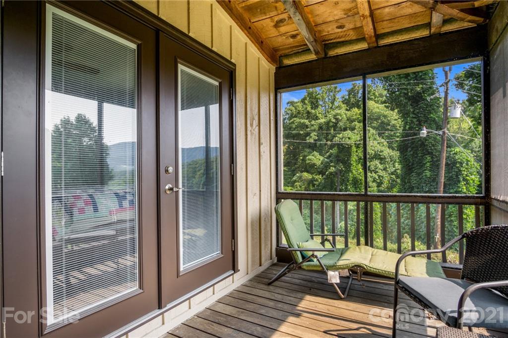 428 Slick Rock Road Hendersonville, NC 28792 - Photo 14 of 38 Gallery Image 14