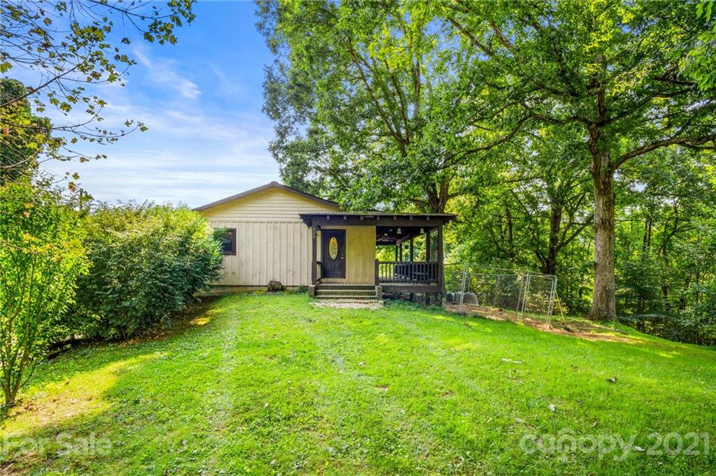 428 Slick Rock Road Hendersonville, NC 28792 - Photo 5 of 38 Gallery Image 5