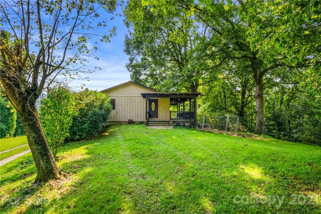 428 Slick Rock Road Hendersonville, NC 28792 - Photo 7 of 38 Gallery Image 7