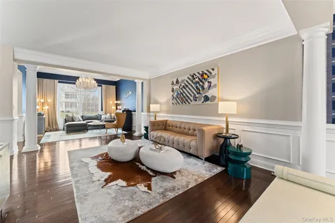 $899,999 | 108 Boxwood Circle, Hopewell Junction, NY 12533