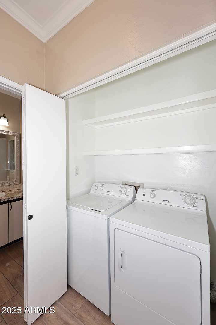 1126 West Elliot Road, Unit 1040 Chandler, AZ 85224 - Photo 18 of 25 a utility room with dryer and washer