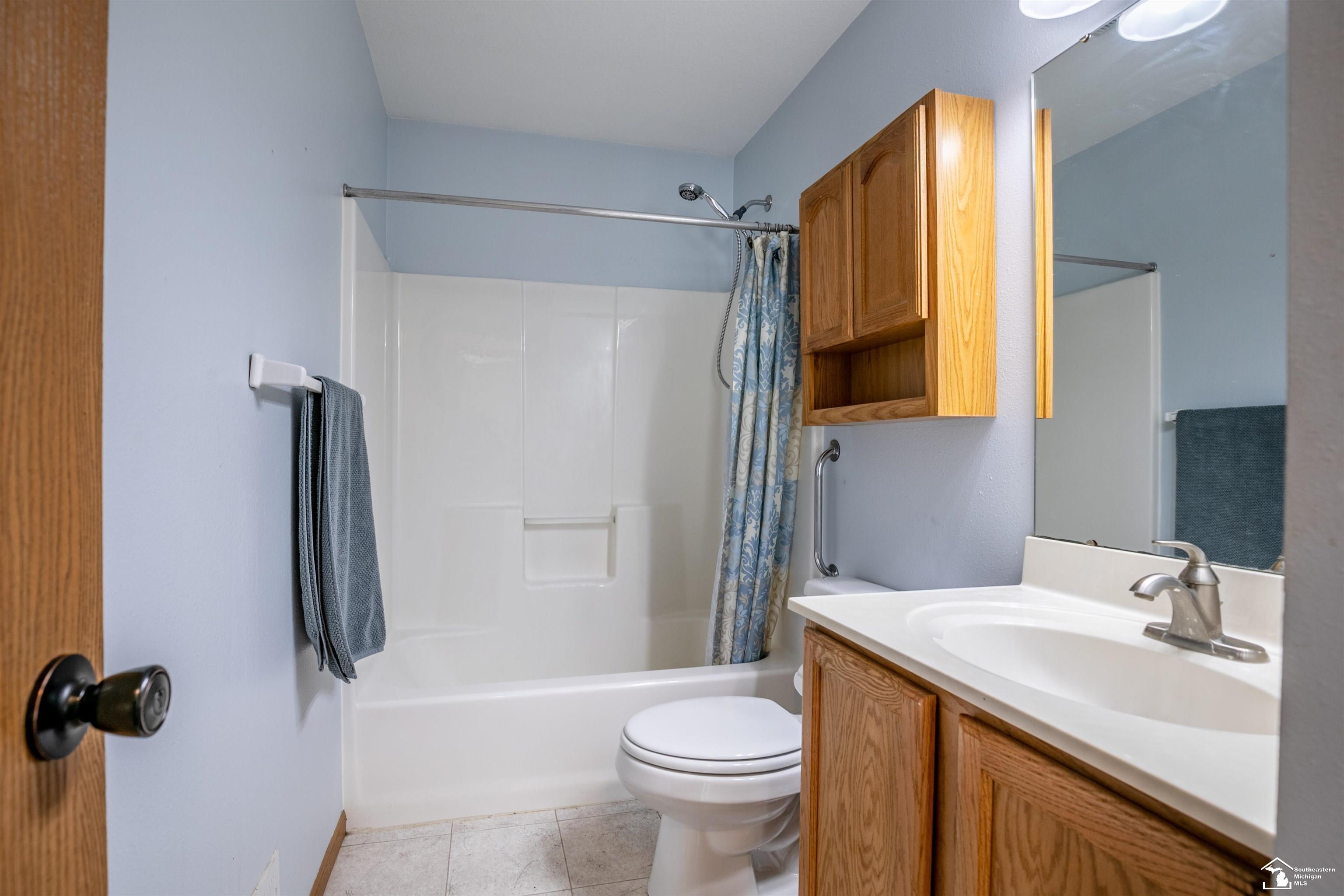 833 Hunting Creek Road Temperance, MI 48182 - Photo 20 of 40 50092387-19.JPG