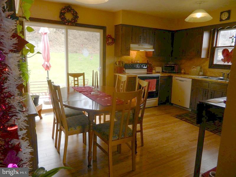 3470 Kingston Road York, PA 17402 - Photo 11 of 29 Gallery Image 11