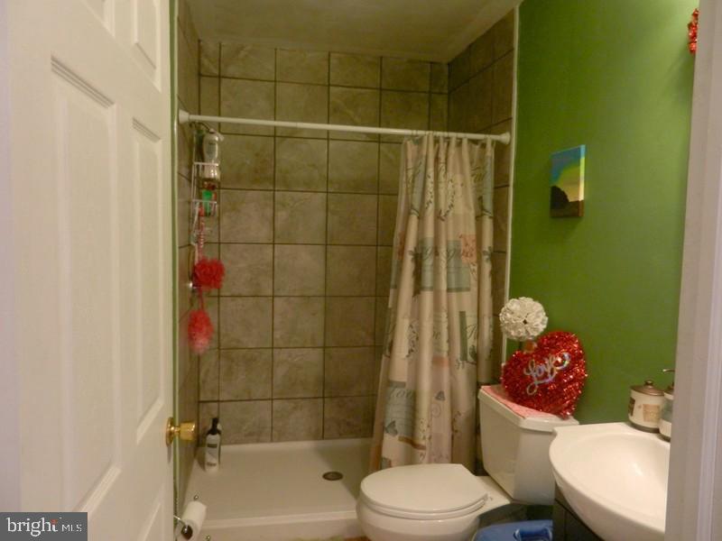 3470 Kingston Road York, PA 17402 - Photo 17 of 29 Gallery Image 17