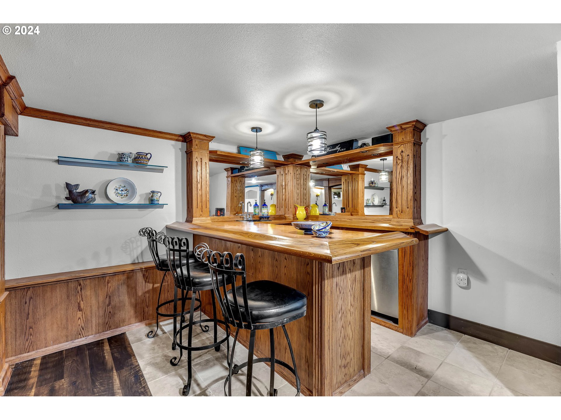 2824 Southwest 6th Avenue Camas, WA 98607 - Photo 22 of 33 Wet Bar