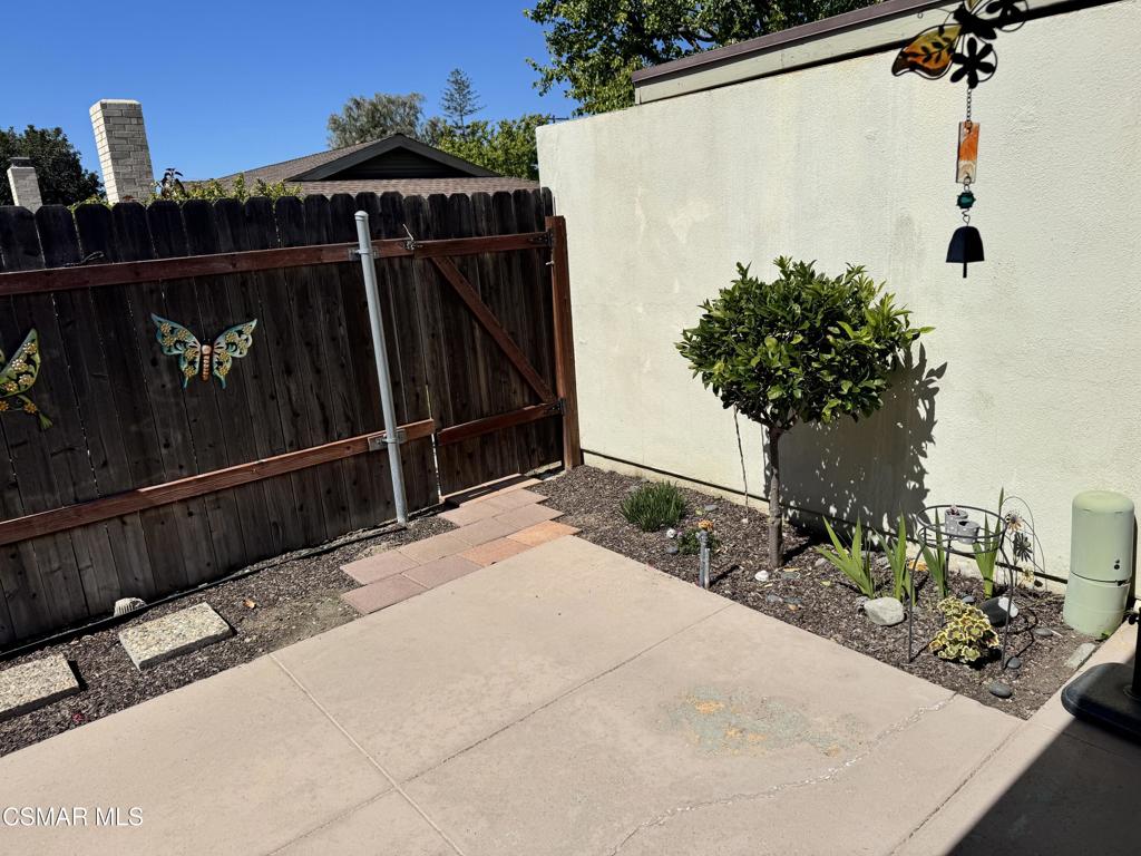 2261 Camilar Drive Camarillo, CA 93010 - Photo 11 of 18