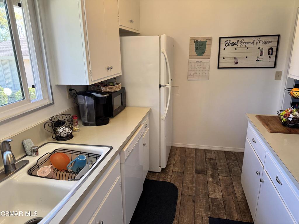 2261 Camilar Drive Camarillo, CA 93010 - Photo 15 of 18