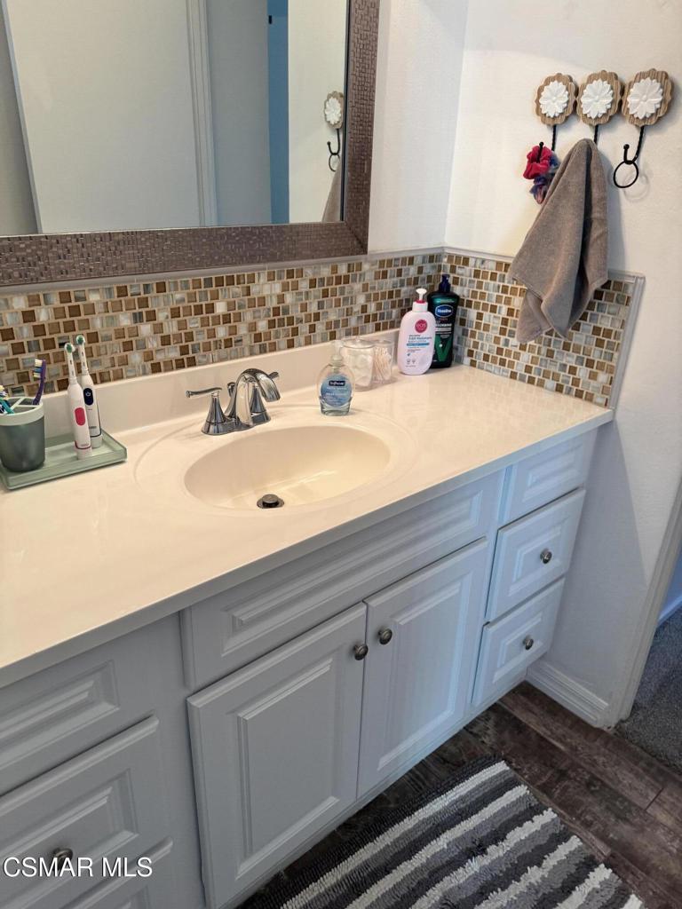 2261 Camilar Drive Camarillo, CA 93010 - Photo 6 of 18