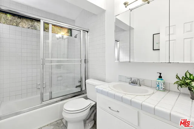 $14,000 | 2350 Benedict Canyon Drive, Beverly Hills, CA 90210