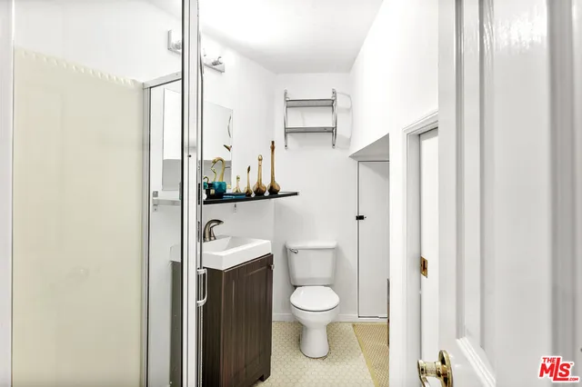 $14,000 | 2350 Benedict Canyon Drive, Beverly Hills, CA 90210