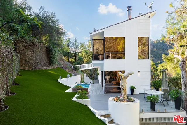 $14,000 | 2350 Benedict Canyon Drive, Beverly Hills, CA 90210