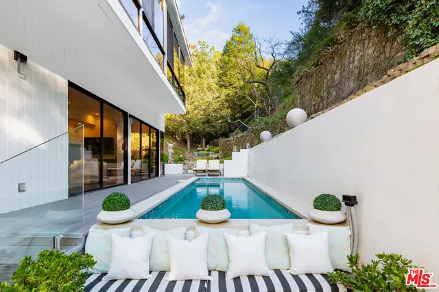 $14,000 | 2350 Benedict Canyon Drive, Beverly Hills, CA 90210