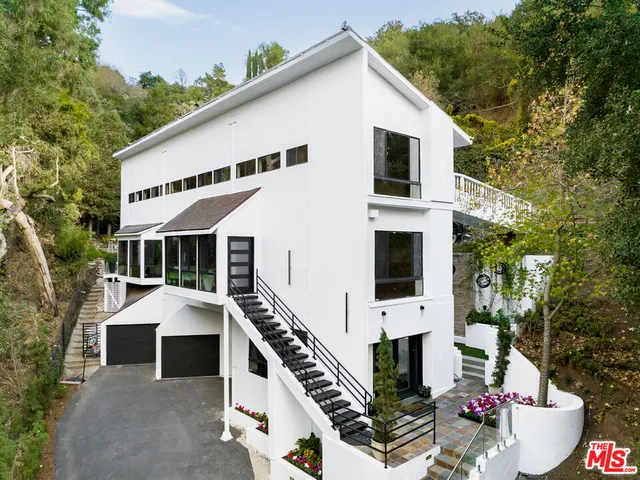 $14,000 | 2350 Benedict Canyon Drive, Beverly Hills, CA 90210