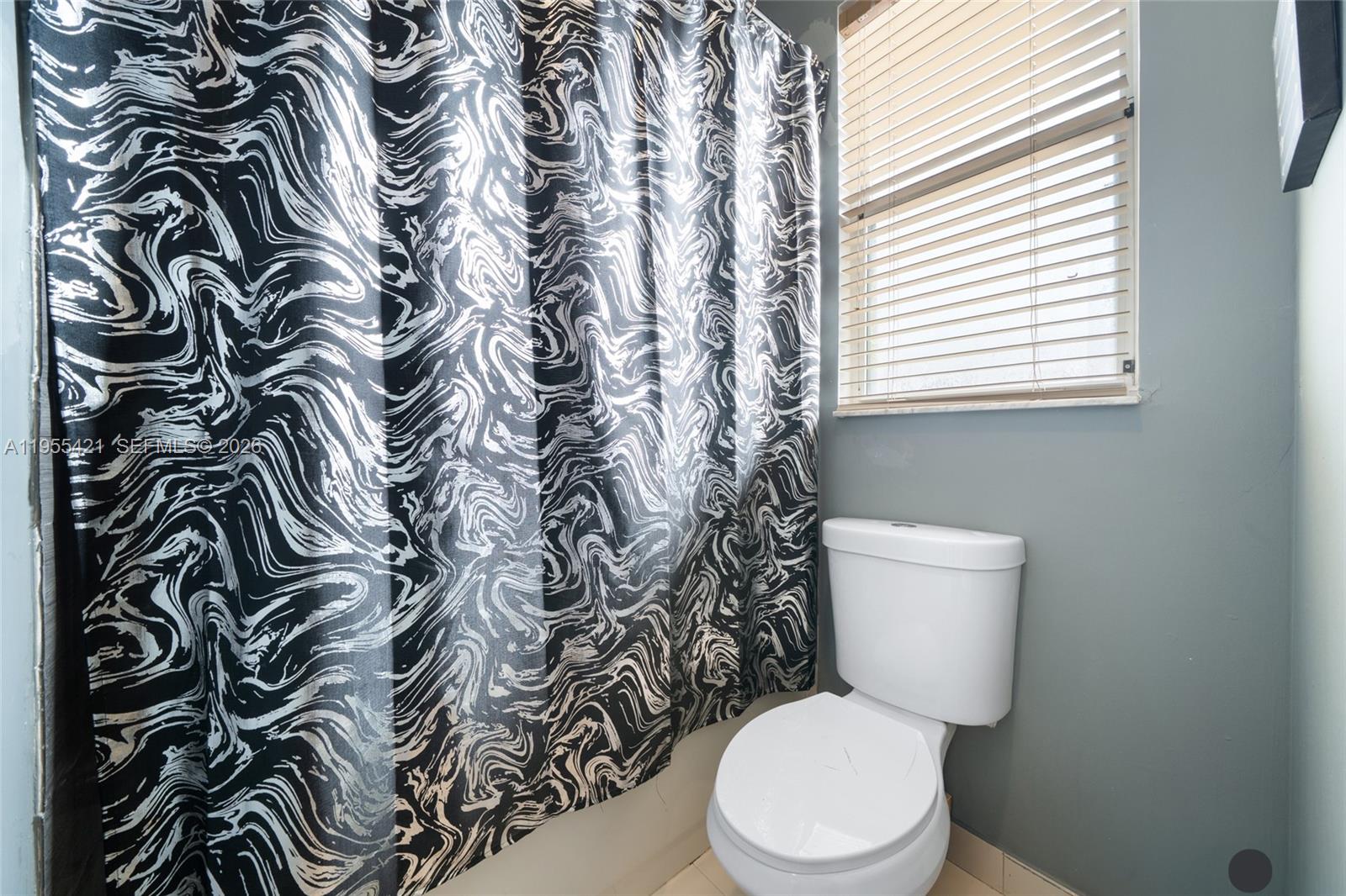 1097 Northeast 40th Road Homestead, FL 33033 - Photo 20 of 26