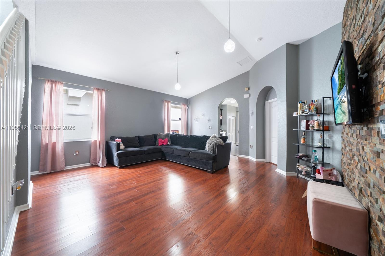 1097 Northeast 40th Road Homestead, FL 33033 - Photo 4 of 26