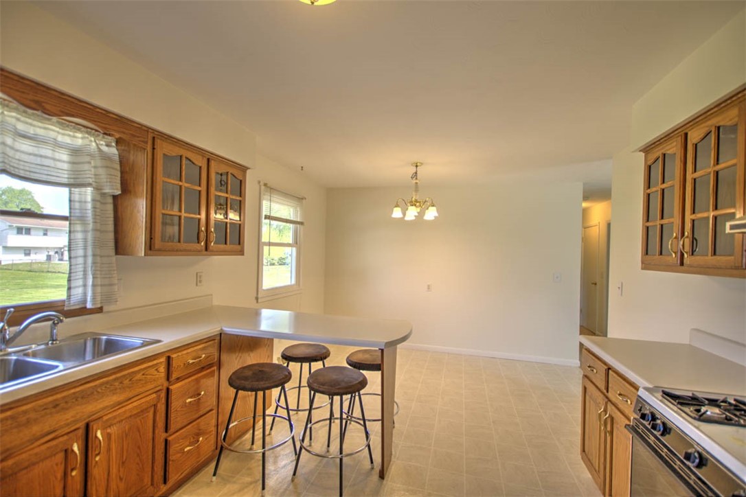 4732 Hayden Drive Decatur, IL 62521 - Photo 13 of 25 Gallery Image 13