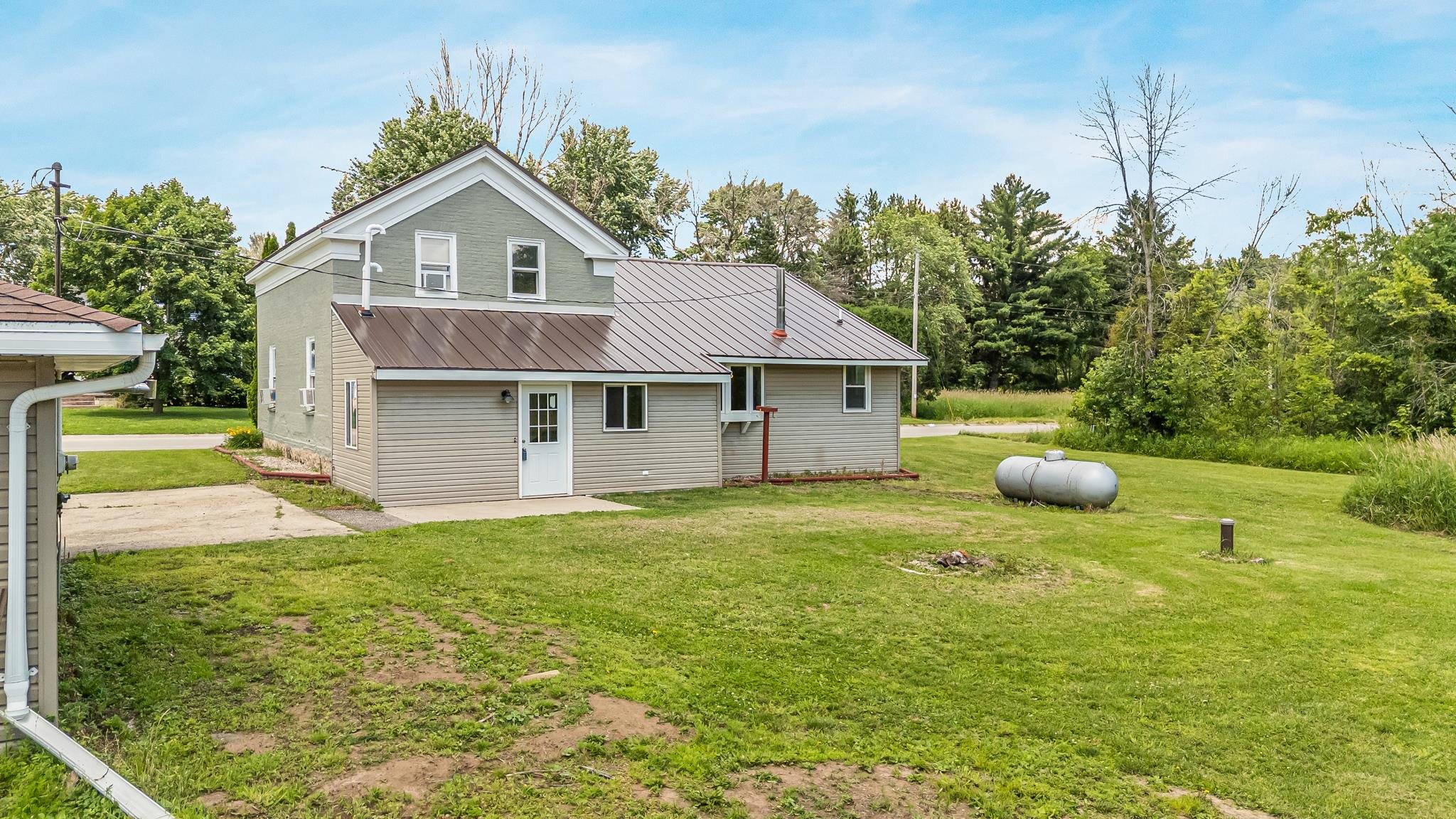 7683 County Rd II Fremont, WI 54940 - Photo 38 of 50