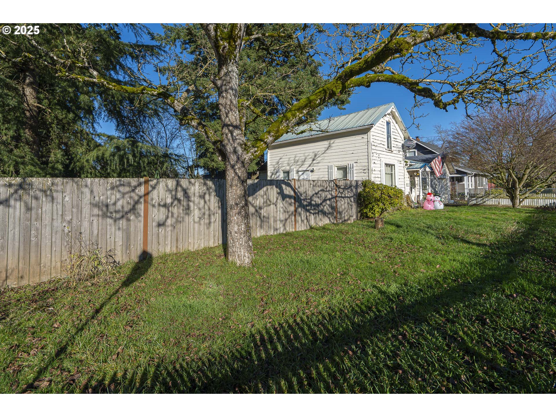 3035 5th Street Hubbard, OR 97032 - Photo 5 of 5 a view of backyard with garden