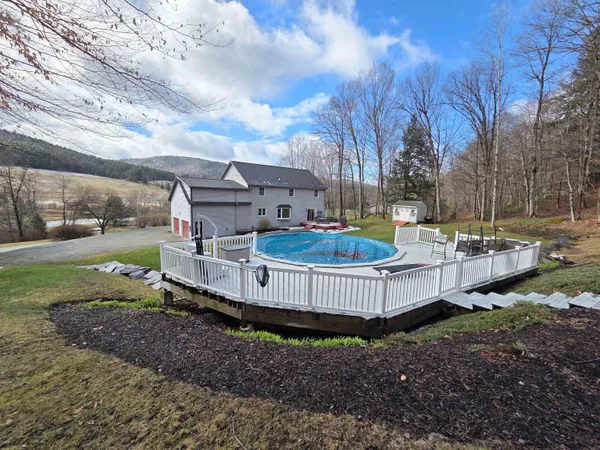 $610,000 | 229 Meadowood Lane, Unit 6, Waterford, VT 05819