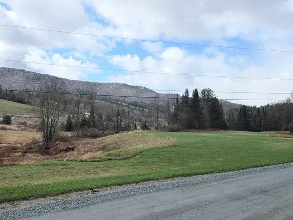 $610,000 | 229 Meadowood Lane, Unit 6, Waterford, VT 05819