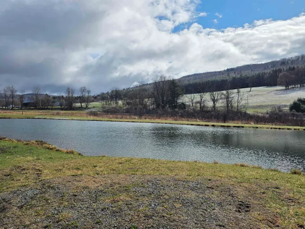 $610,000 | 229 Meadowood Lane, Unit 6, Waterford, VT 05819