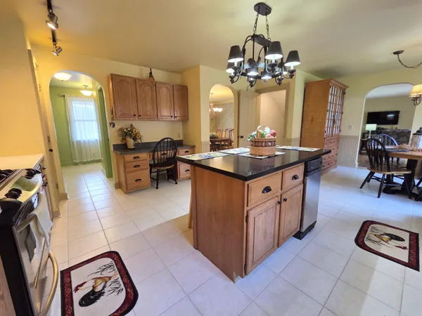 $610,000 | 229 Meadowood Lane, Unit 6, Waterford, VT 05819