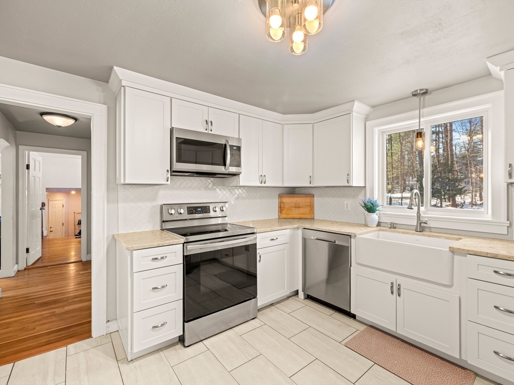 60 Nashoba Road Acton, MA 01720 - Photo 8 of 38